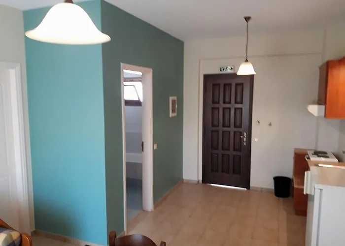 Sirius 2* Finikounda